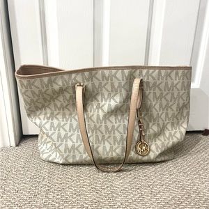 Michael Kors Jet Set Medium Logo Tote Bag